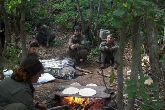 Yakalanan PKK'lıların Üzerinden Çıkan Fotoğraflar 28