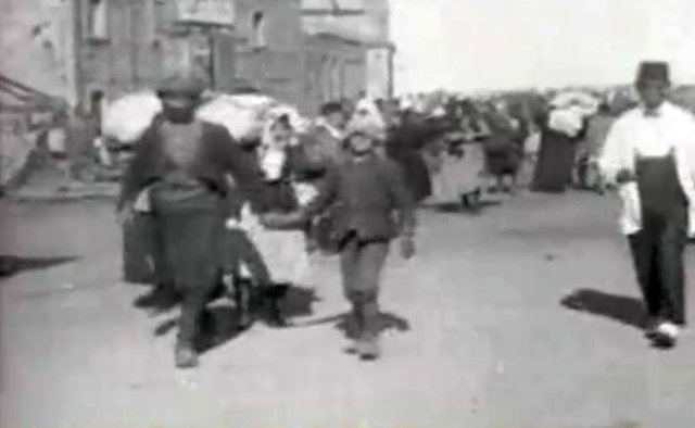 1922 İzmir Yangını ve Yunanlıların İzmir'den Kaçışı 22