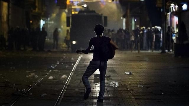 Gezi Parkı Olaylarında Yazılmış Birbirinden Komik Yazılar 1