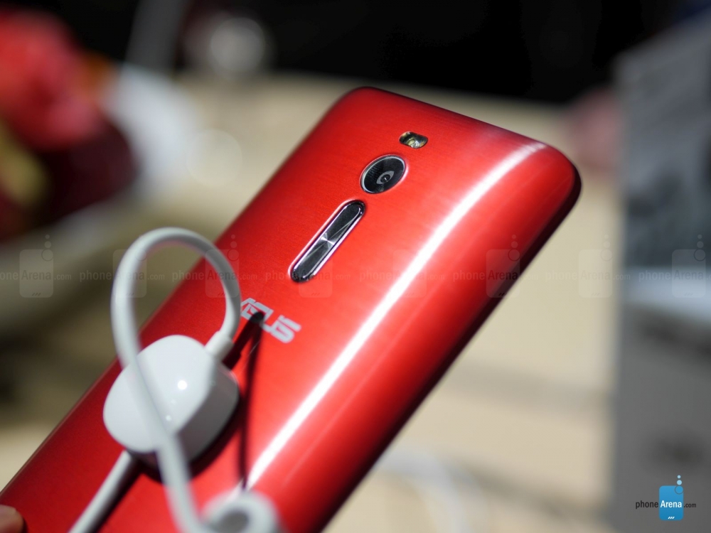 Asus ZenFone 2 Fiyatları ve Özellikleri 3