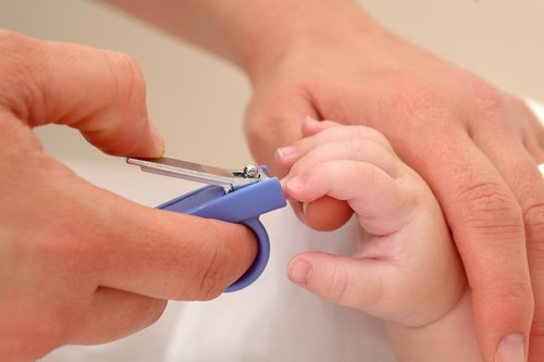 Bebek Tırnağı Kesmenin Püf Noktaları 1
