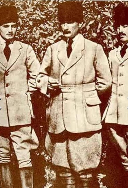 Mustafa Kemal Atatürk'ün İlk Defa Göreceğiniz Albümü 3