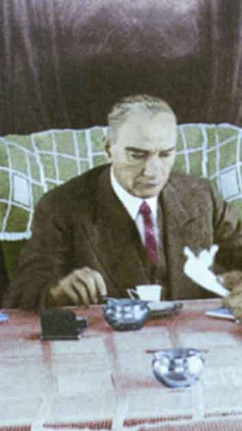 Renklendirilmiş Atatürk Fotoğrafları Çok Özel Resimler 32