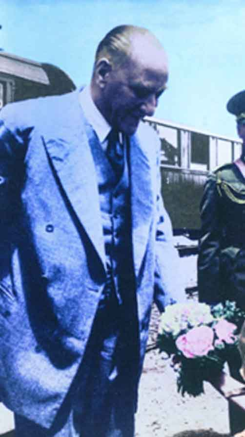 Renklendirilmiş Atatürk Fotoğrafları Çok Özel Resimler 37