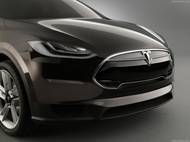 Tesla Model X 9