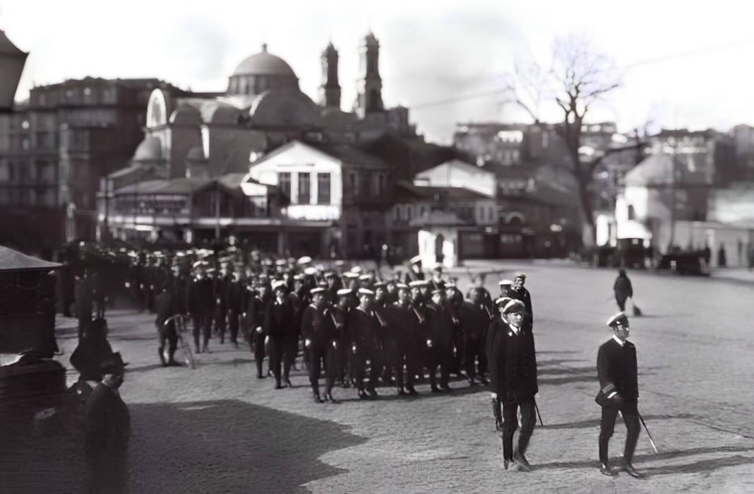 İstanbul'un İşgal Yılları | Resimler ve Olay Örgüleri 14