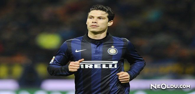 Hernanes Kimdir