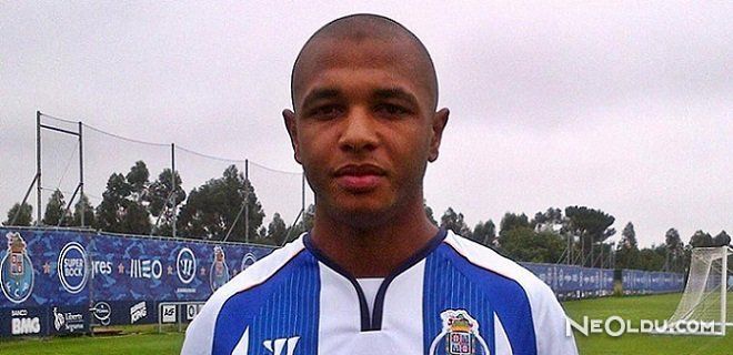 Yacine Brahimi Kimdir