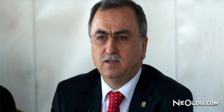 Reşat Petek Kimdir