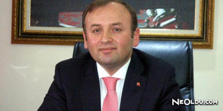 Sabri Öztürk Kimdir