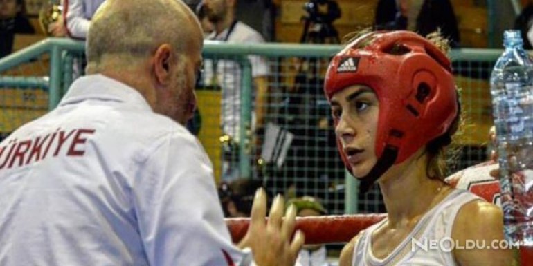 Şişli Eftal Hastanesi'nin Hemşiresi Kick Boks'çu