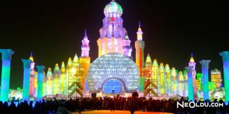 Kar Festivali ( Sapporo Snow Festival)