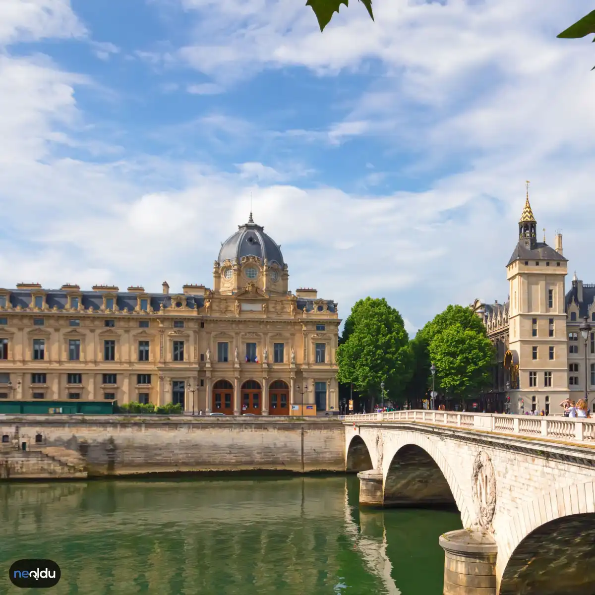 Paris Hakkında Bilgi