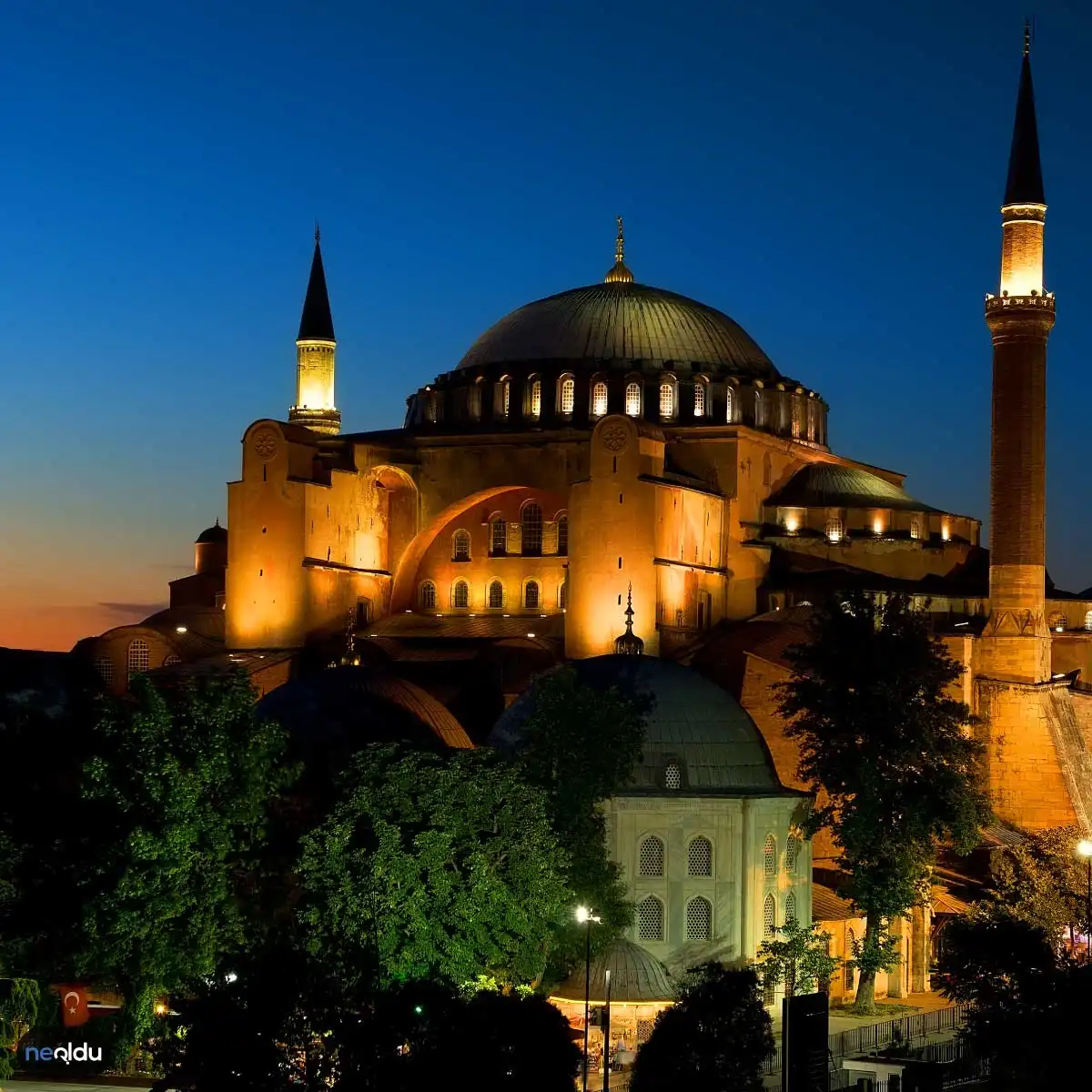 Ayasofya Camii Hakkında Bilgi