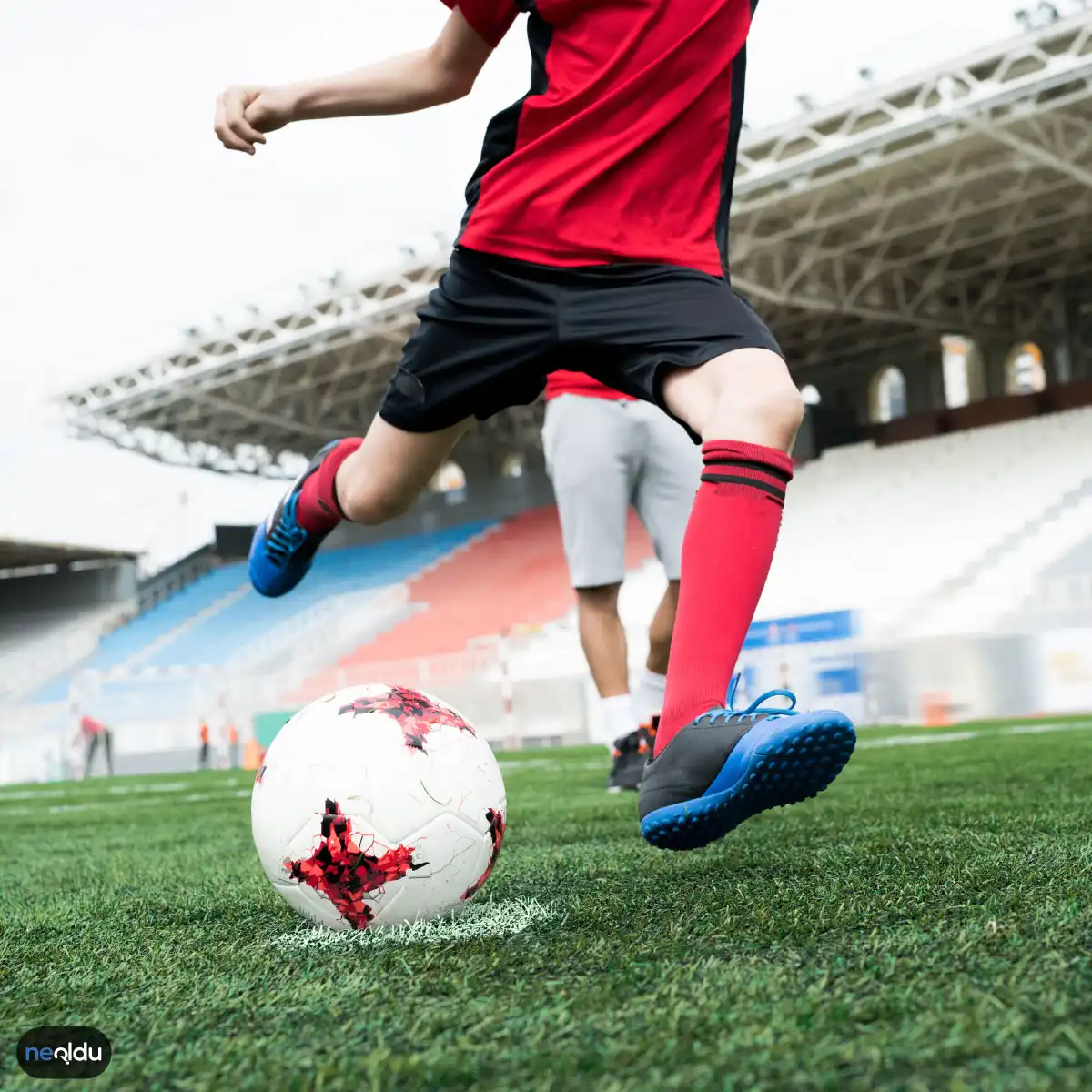 Futbolda Kusurlu Sayılan Hareketler