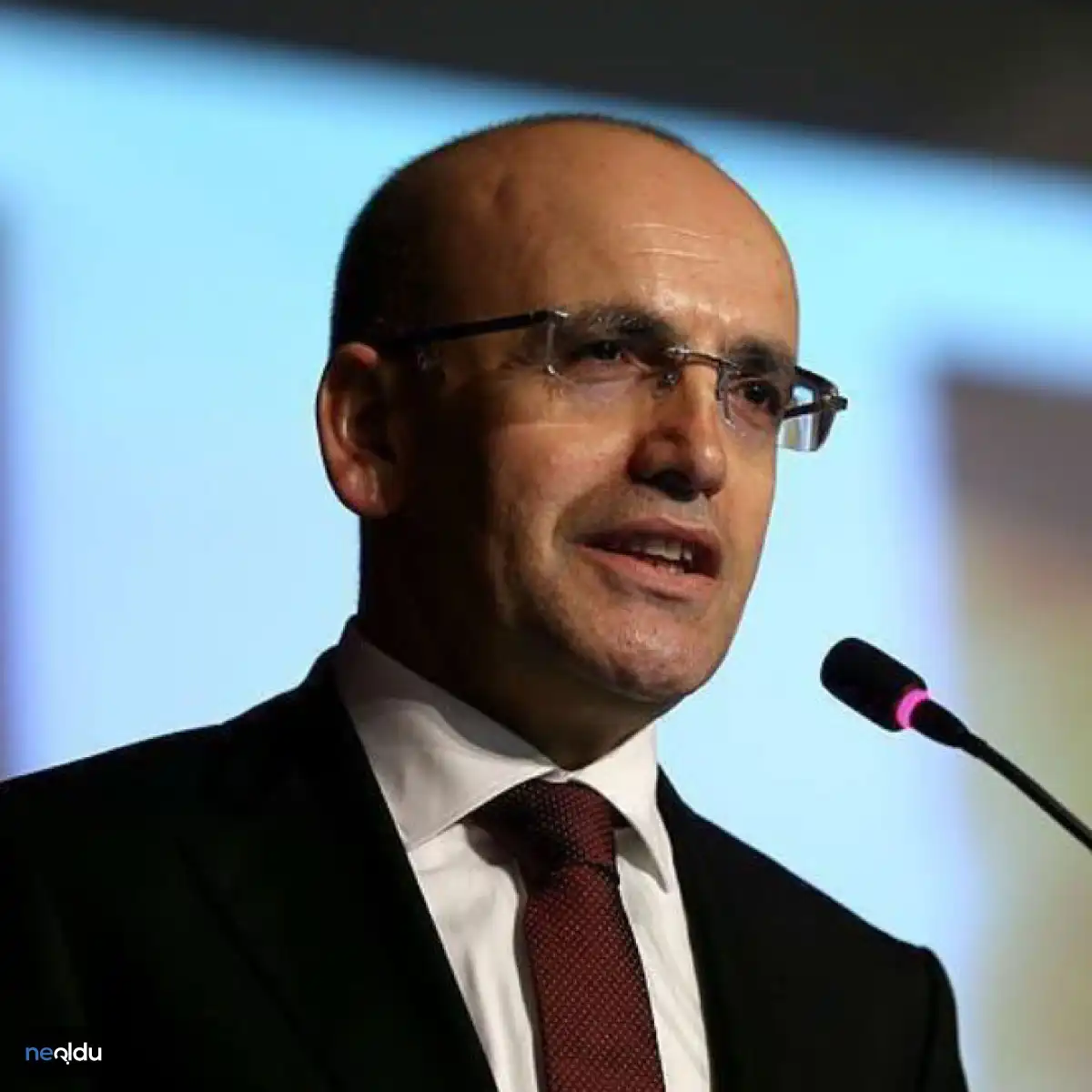 Mehmet Şimşek Kimdir?