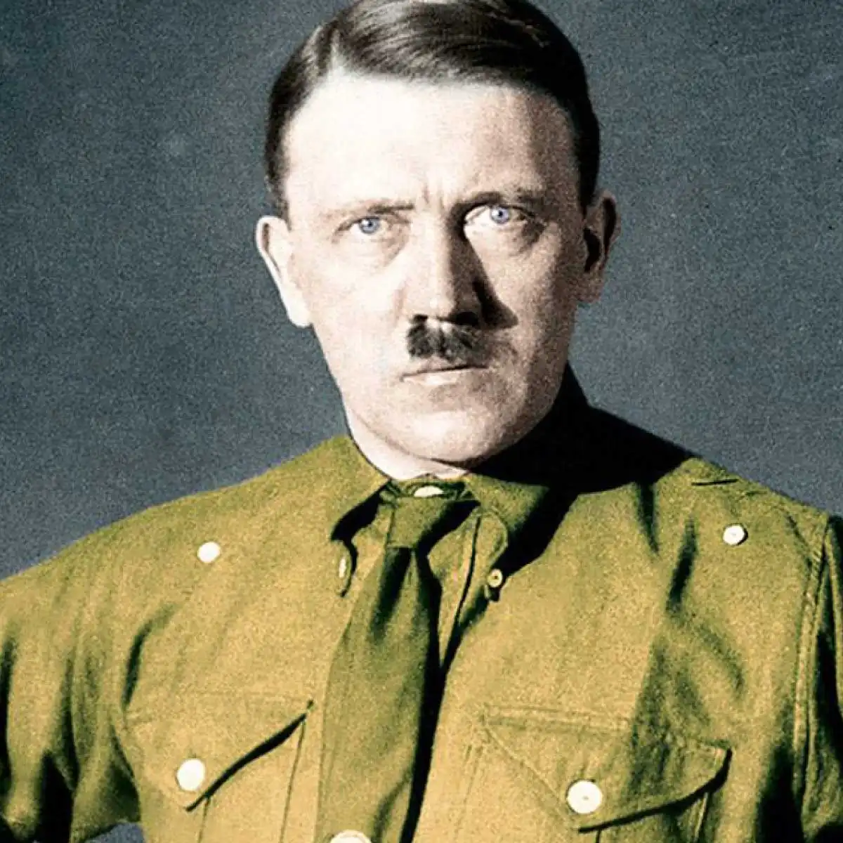 Adolf Hitler Hakkında Bilgi