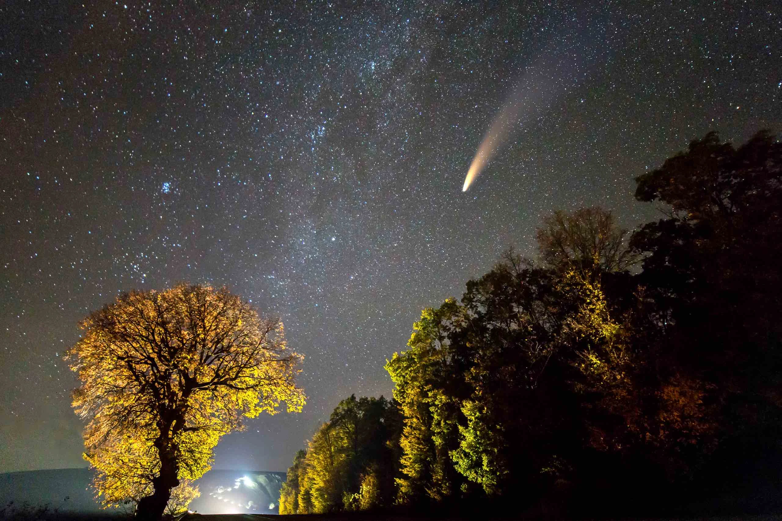 Dünyanın En Parlak Kuyruklu Yıldızı: Neowise