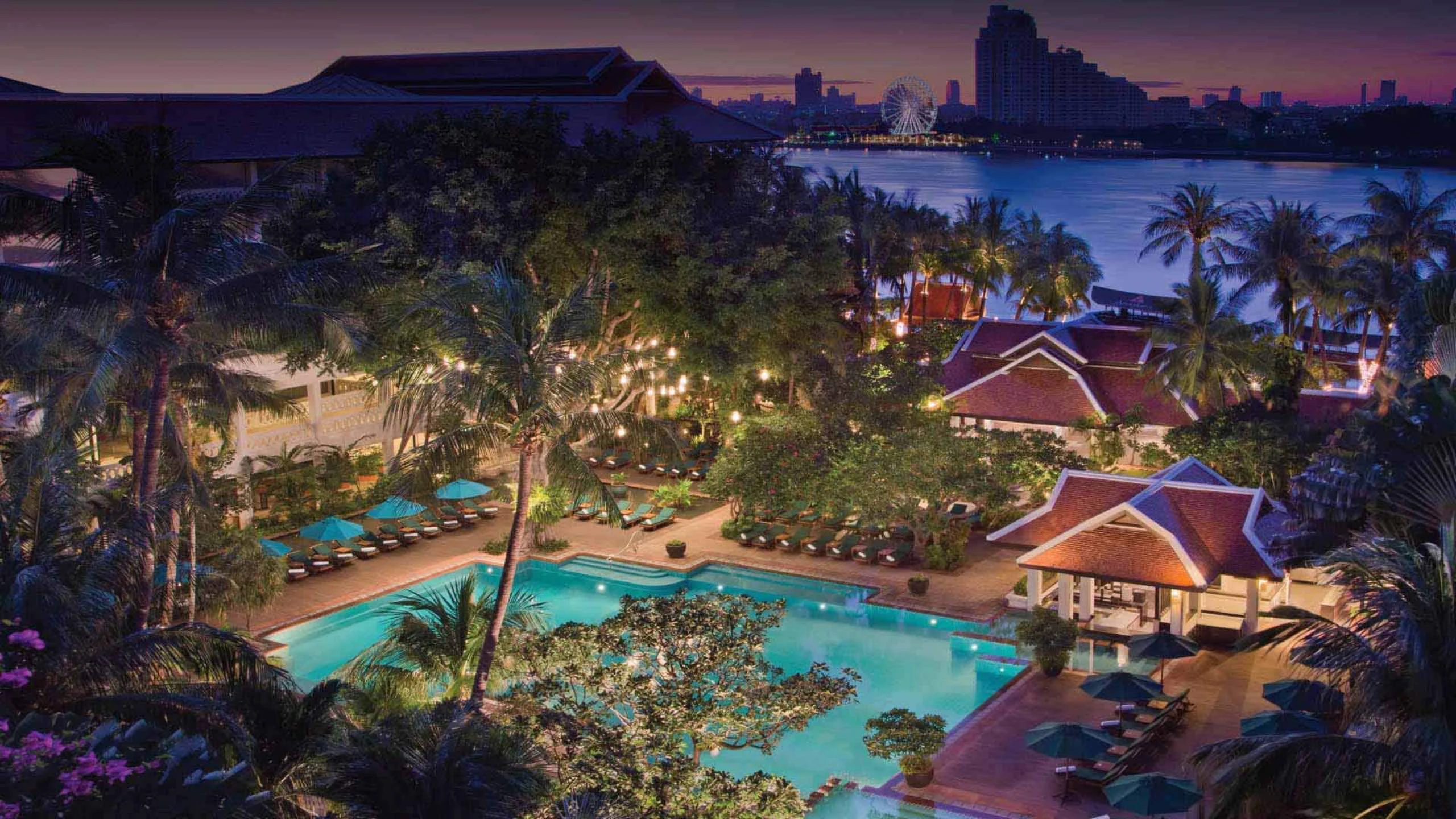 anantara-riverside-bangkok-resort.webp