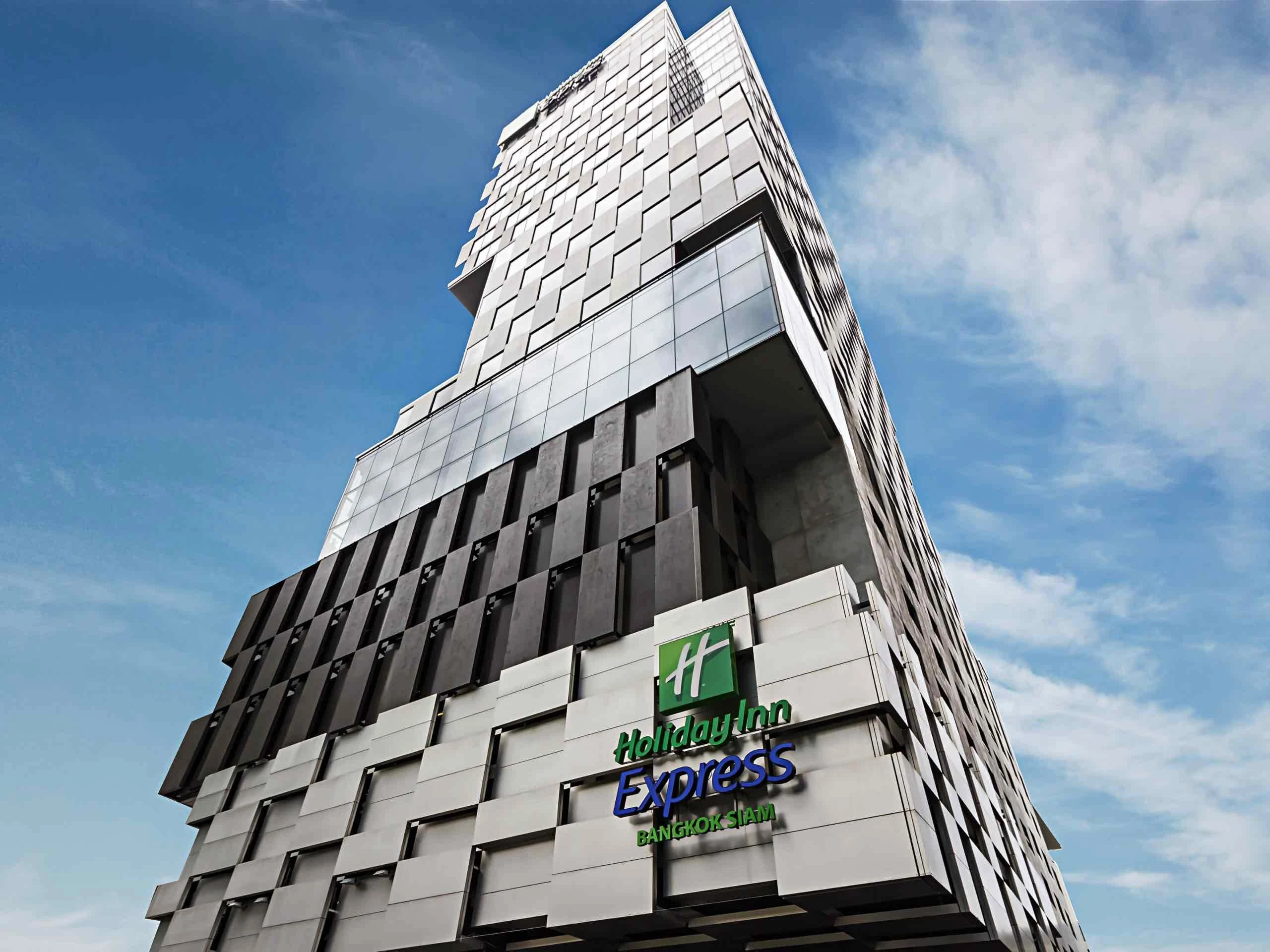 holiday-inn-express-bangkok-siam-an-ihg-hotel.webp