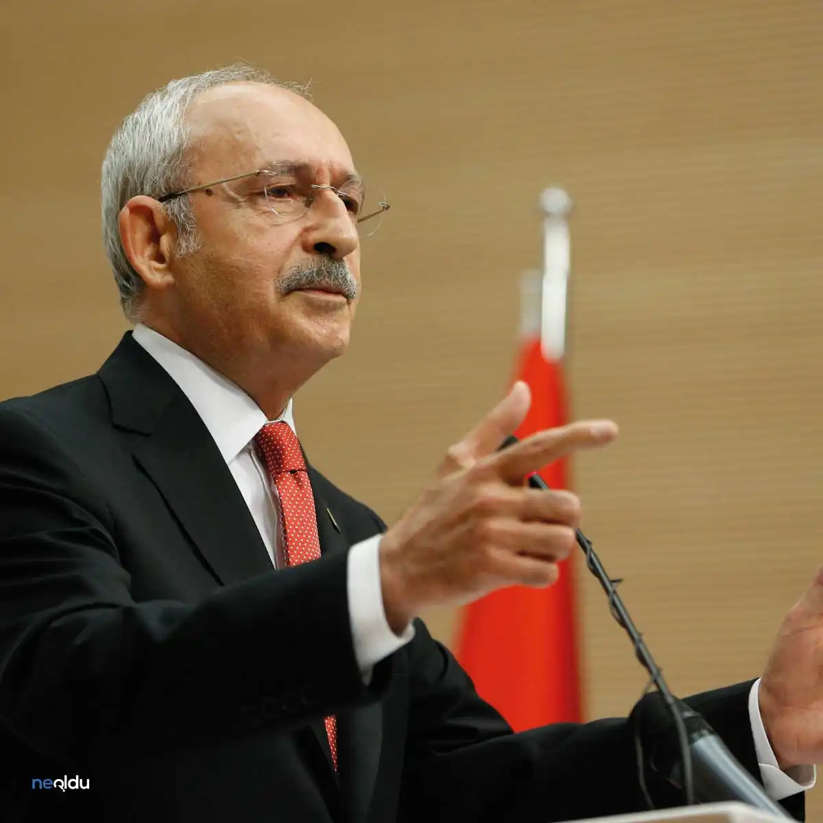 Kemal Kılıçdaroğlu Kimdir?