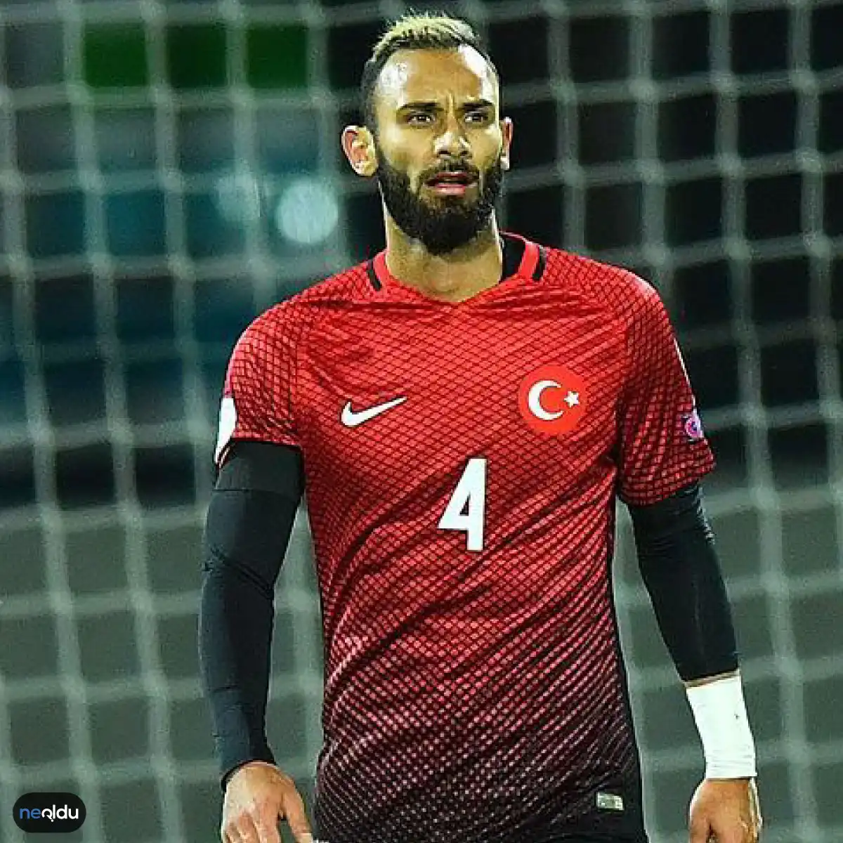 Ömer Toprak Kimdir?