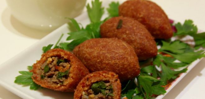 5-ayri-sekilde-icli-kofte-tarifi-003.jpg