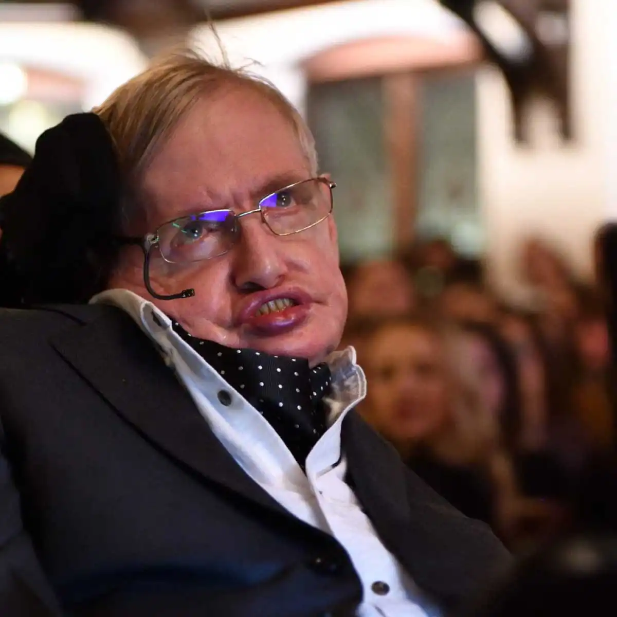 Stephen Hawking Hakkında Bilgiler