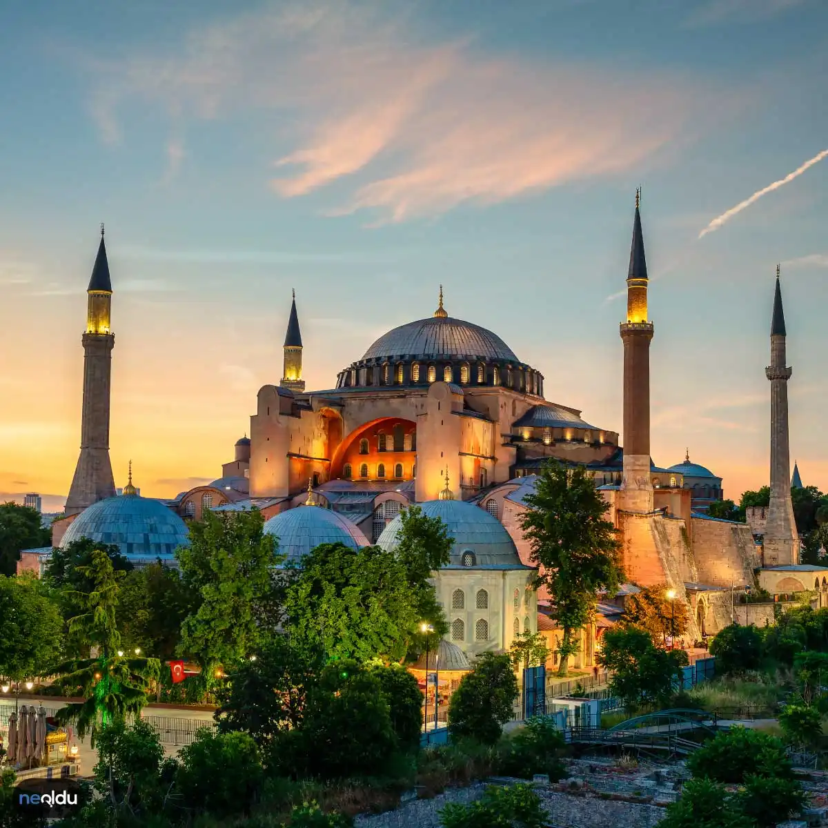 Ayasofya Camii Hakkında Bilgi