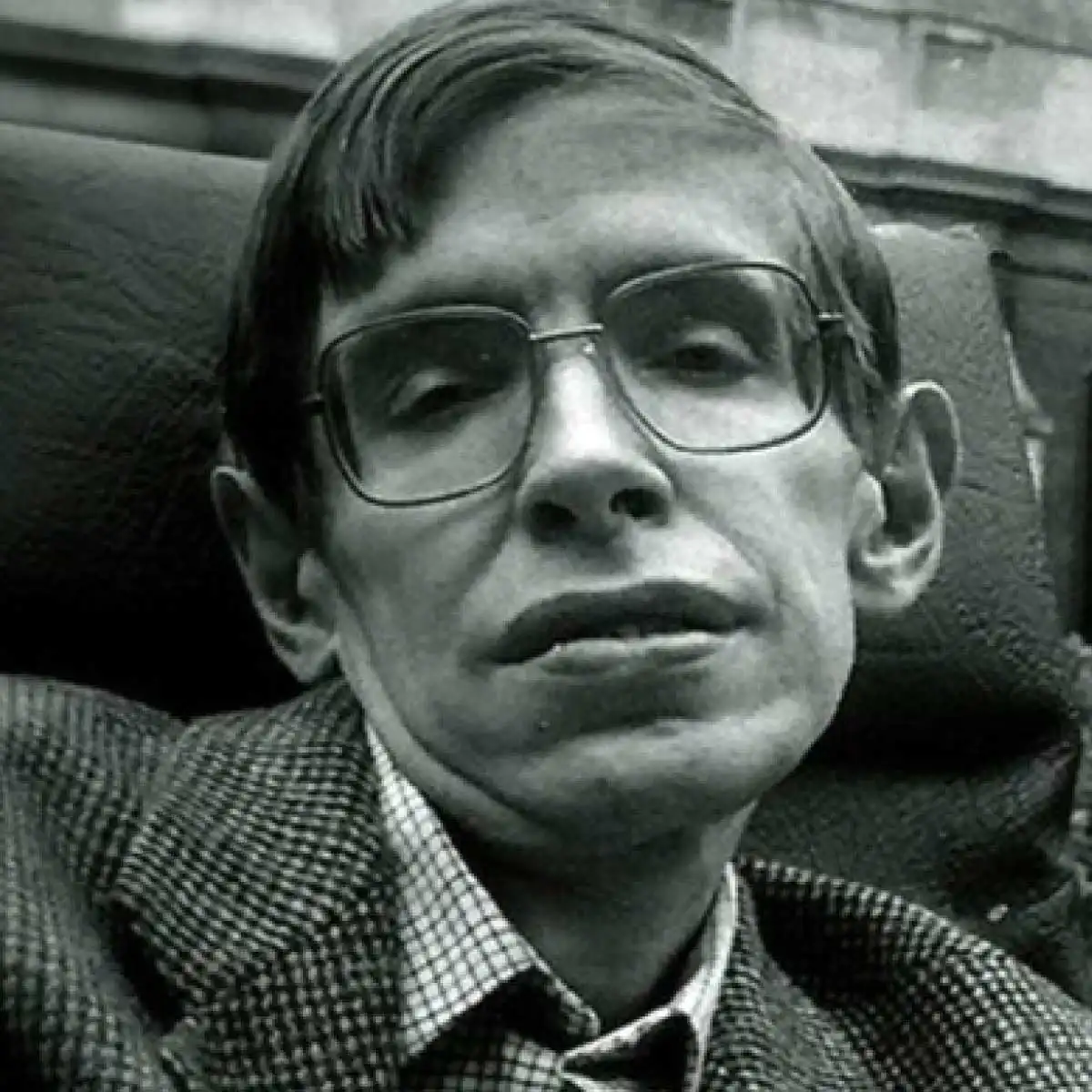 Stephen Hawking Hakkında Bilgiler