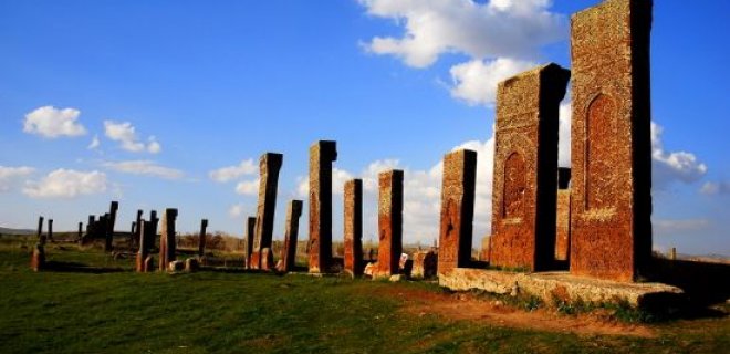 ahlat mezarlıkları