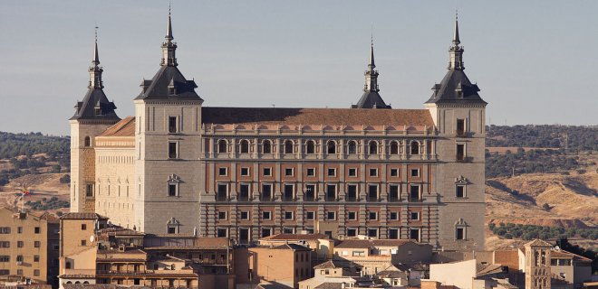 alcazar-toledo-kalesi.jpg