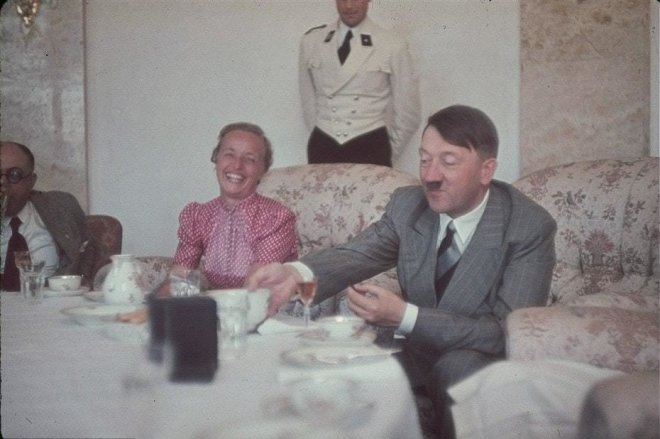 alman-diktator-adolf-hitler.jpg