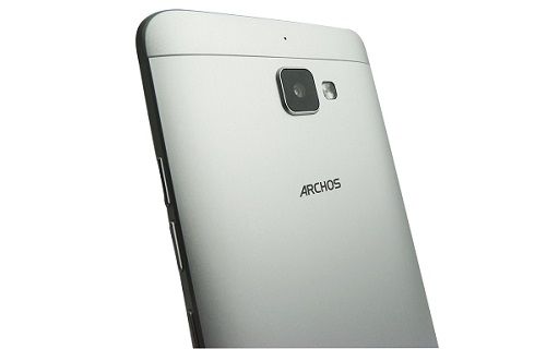 Archos Diamond Plus 16 MP arka kameraya sahip