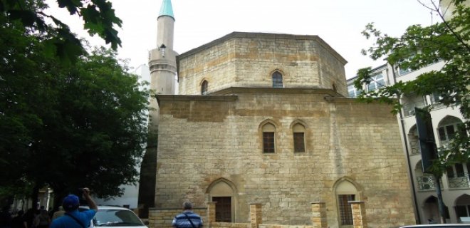 bayrakli-camii.jpg