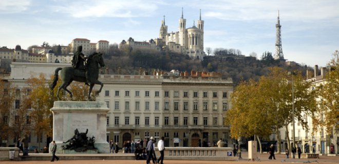 bellecour-meydani-001.jpg