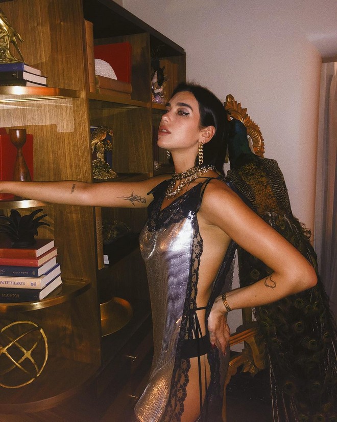 Dua Lipa 