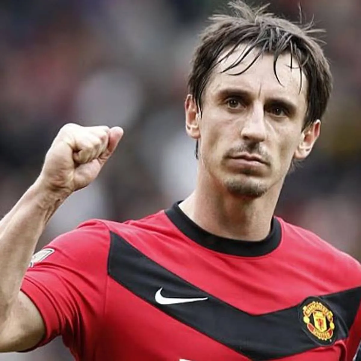 En İyi Sağ Bekler Gary Neville