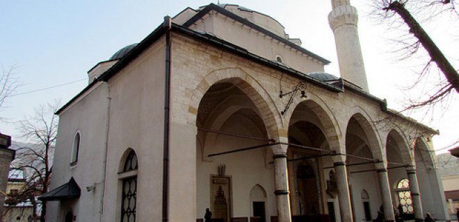 gazi-husrev-bey-camii-001.jpg