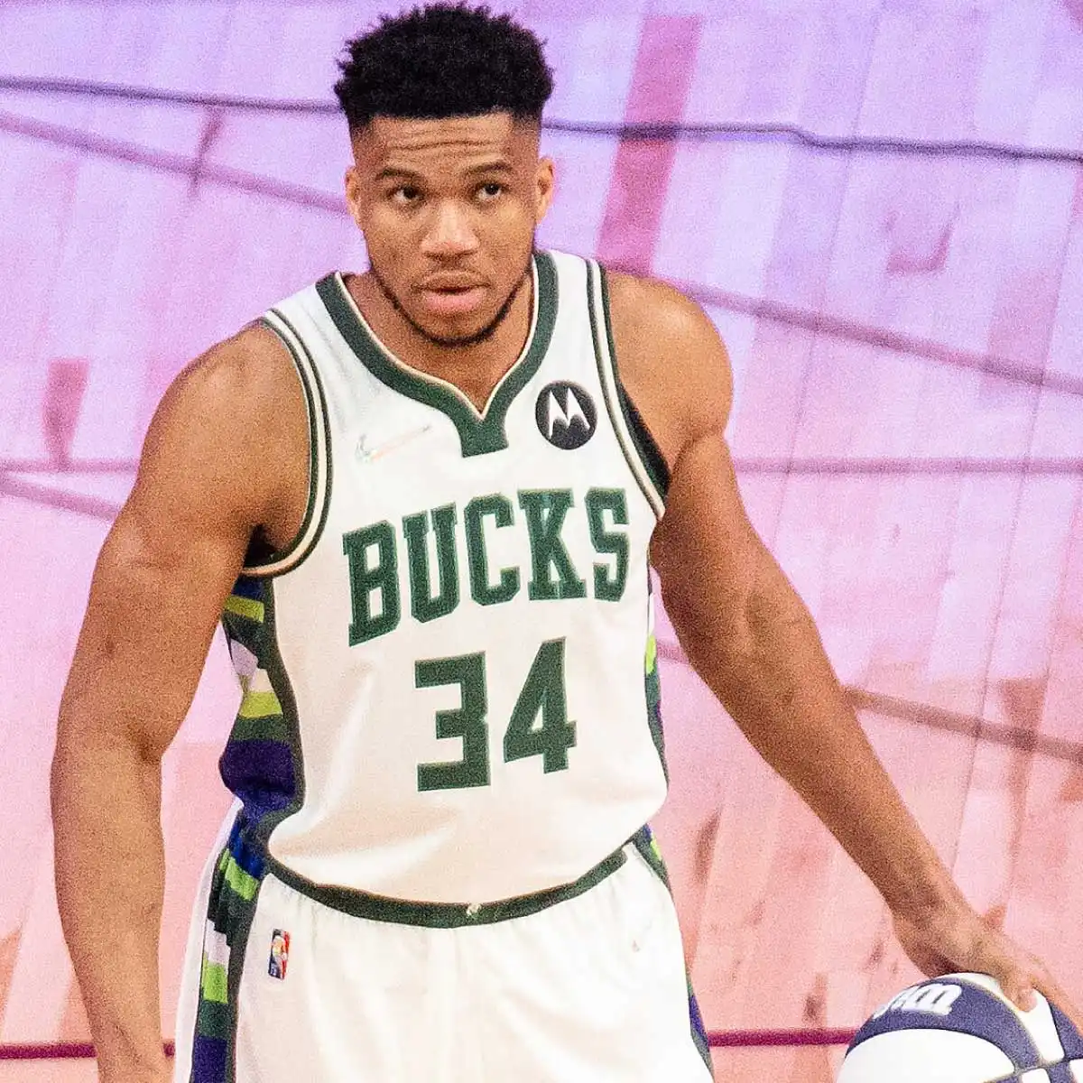 En İyi Basketbol Oyuncusu Giannis Antetokounmpo