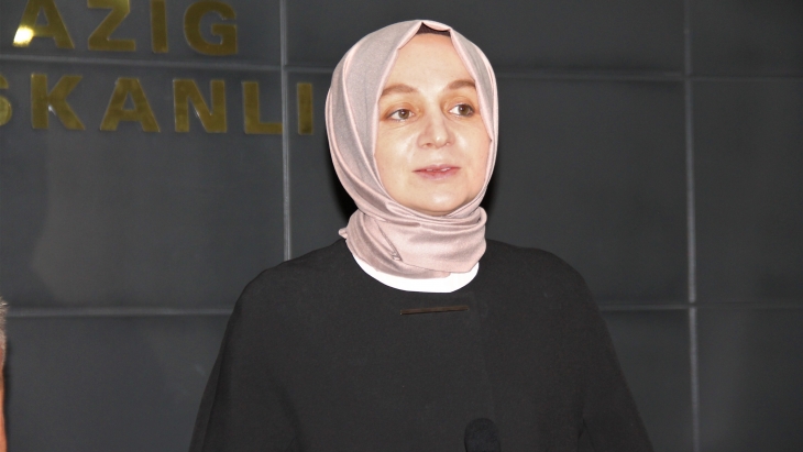 leyla-sahin-usta’nin-egitim-ve-calisma-hayati.jpeg