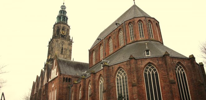 martinikerk-ve-martin-kulesi-001.jpg