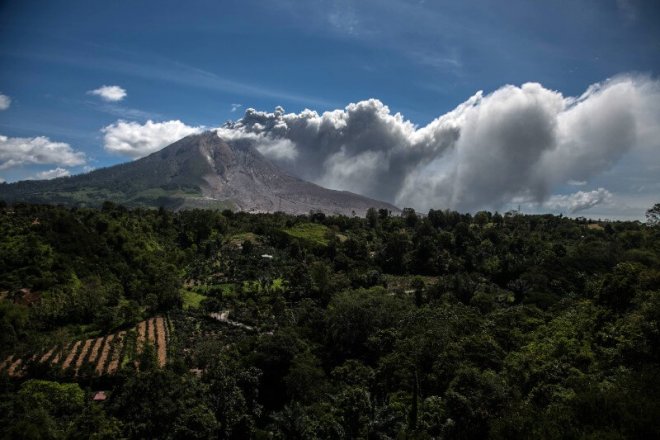 mount-sinabung-endonezya.jpg