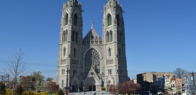 newark-new-jersey-kutsal-kalp-katedral-bazilikasi.jpg