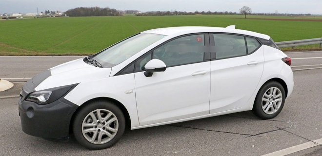 opel-astra-(makyaj)-001.jpg