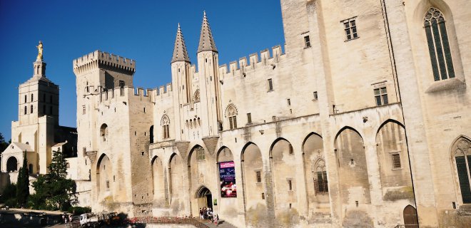 palais-des-papes.JPG