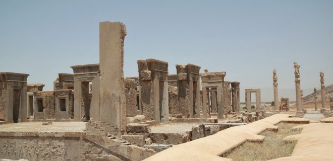 persepolis-002.jpg