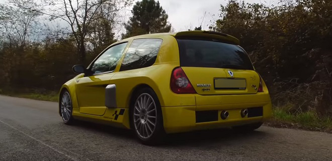 Renaul Clio V6