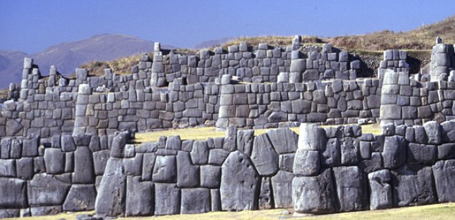 sacsayhuaman.jpg