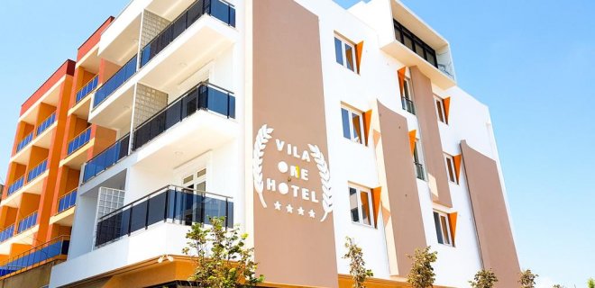 vila-one-beach-hotel.jpg